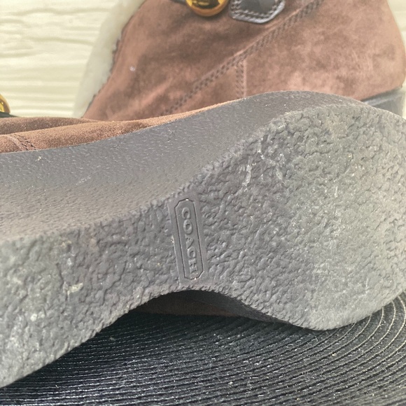 AUTHENTIC COACH fur boots with gold buttons - rare - Picture 2 of 5